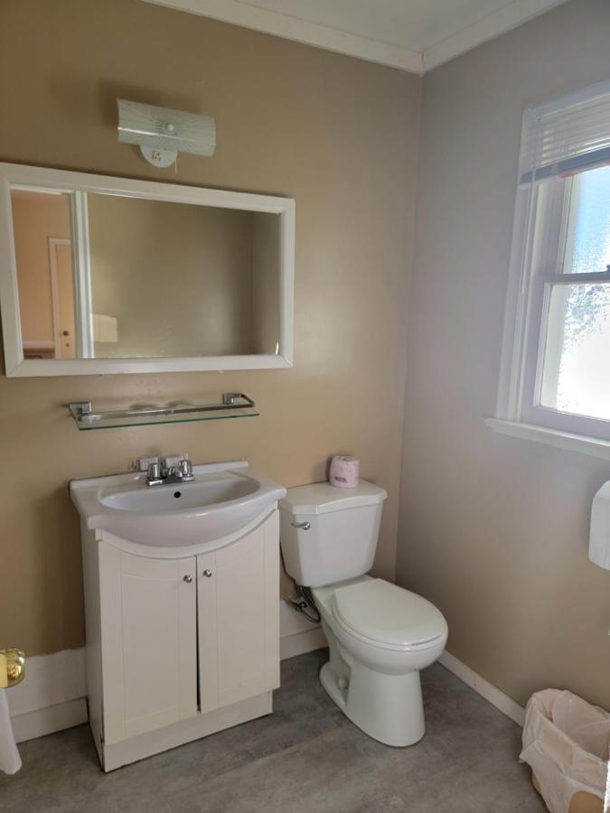 Gateway Motel Гананок Екстериор снимка
